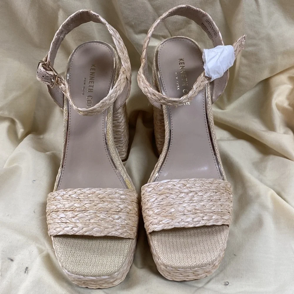 Kenneth Cole Women's Dolly Wedge Sandal
